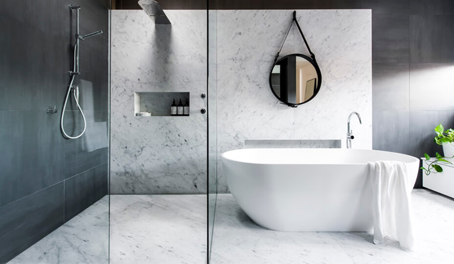 salle de bain moderne avec marbre