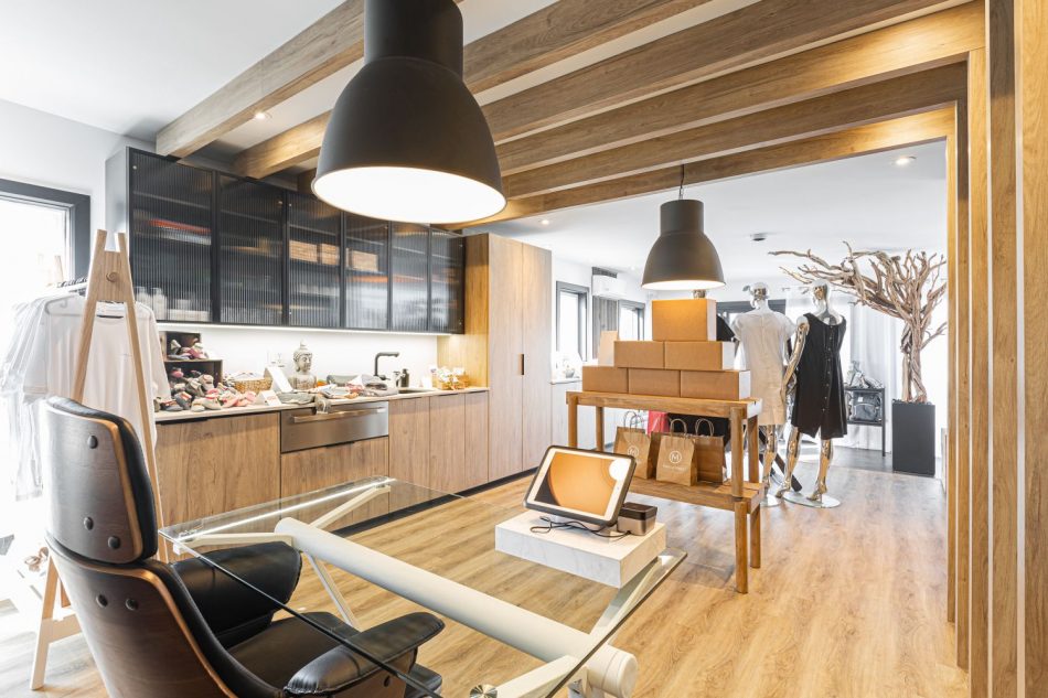 Chaise de cuisine bar restaurant en tissu et métal effet bois design Davos  Light