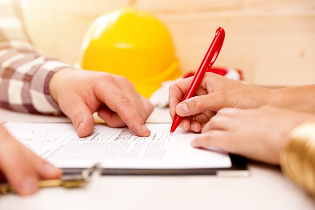 Builder Contract Clauses That Cover the Rising Cost of Building Materials